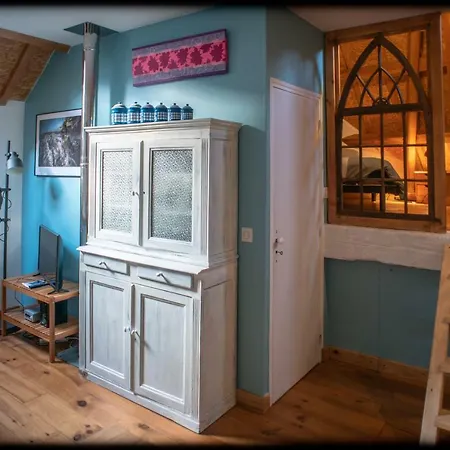 Grand Duplex Proche De La Apartment